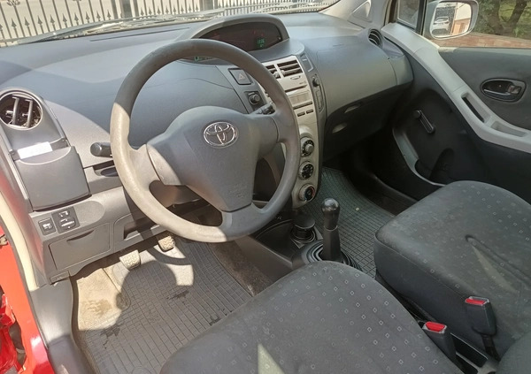 Toyota Yaris cena 7900 przebieg: 266900, rok produkcji 2008 z Tłuszcz małe 46